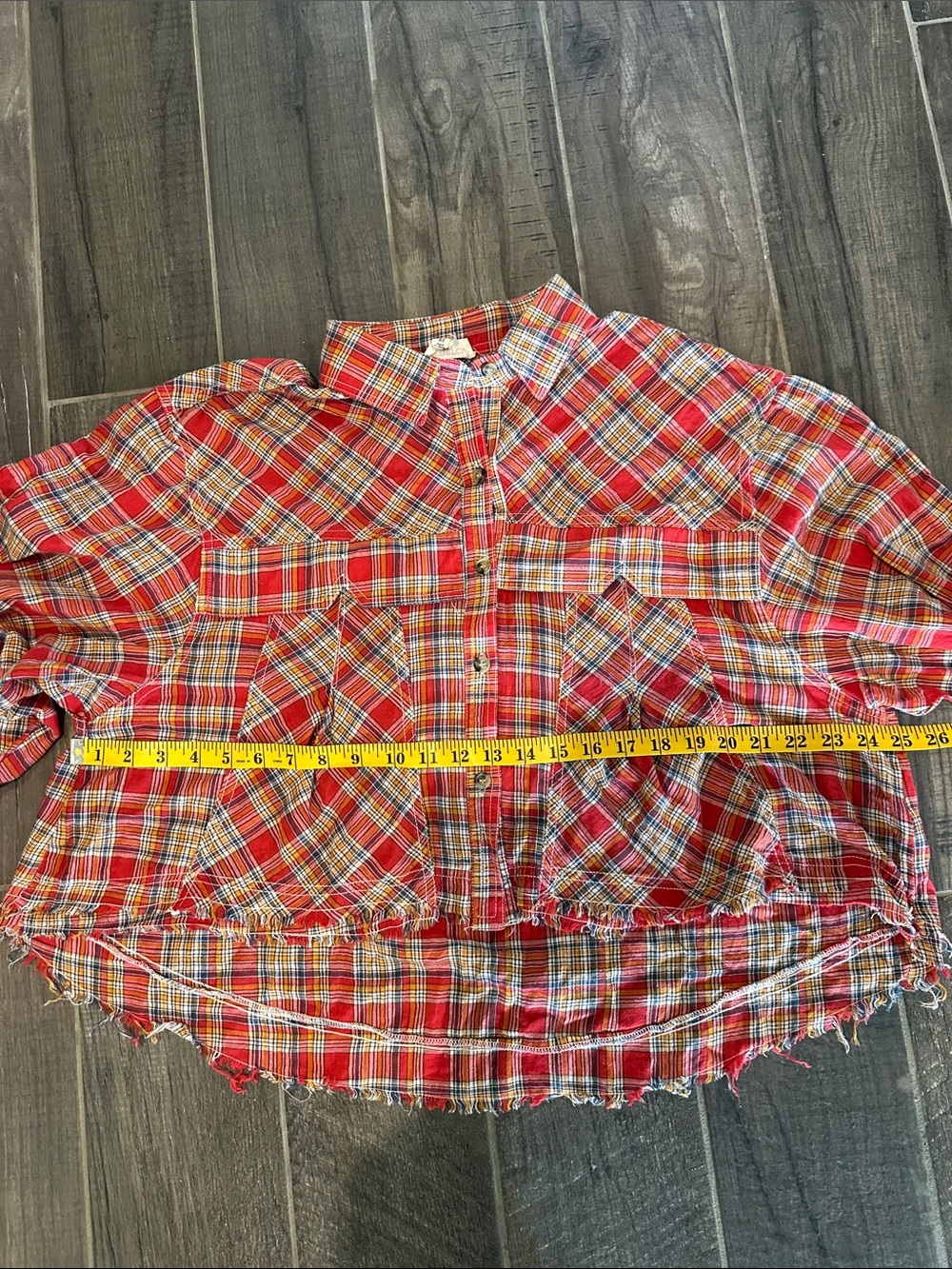 Red Plaid Button-Up Cropped Shirt - Picture 7 of 7